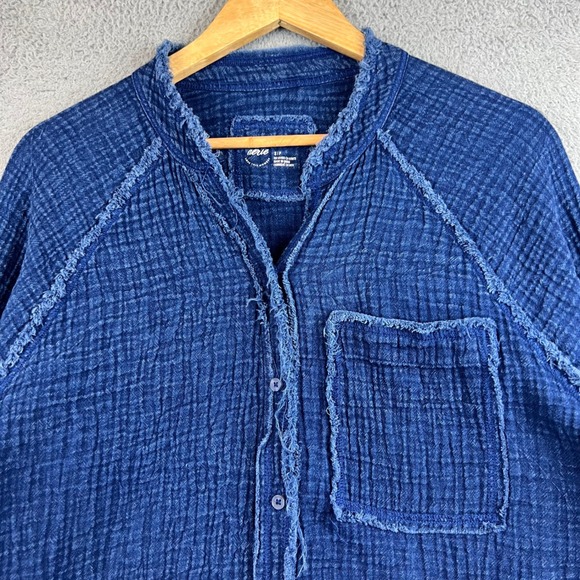 Aerie Womens Blue Cotton Double Gauze Frayed Raw Edge Button Down Shirt Small - Picture 3 of 9